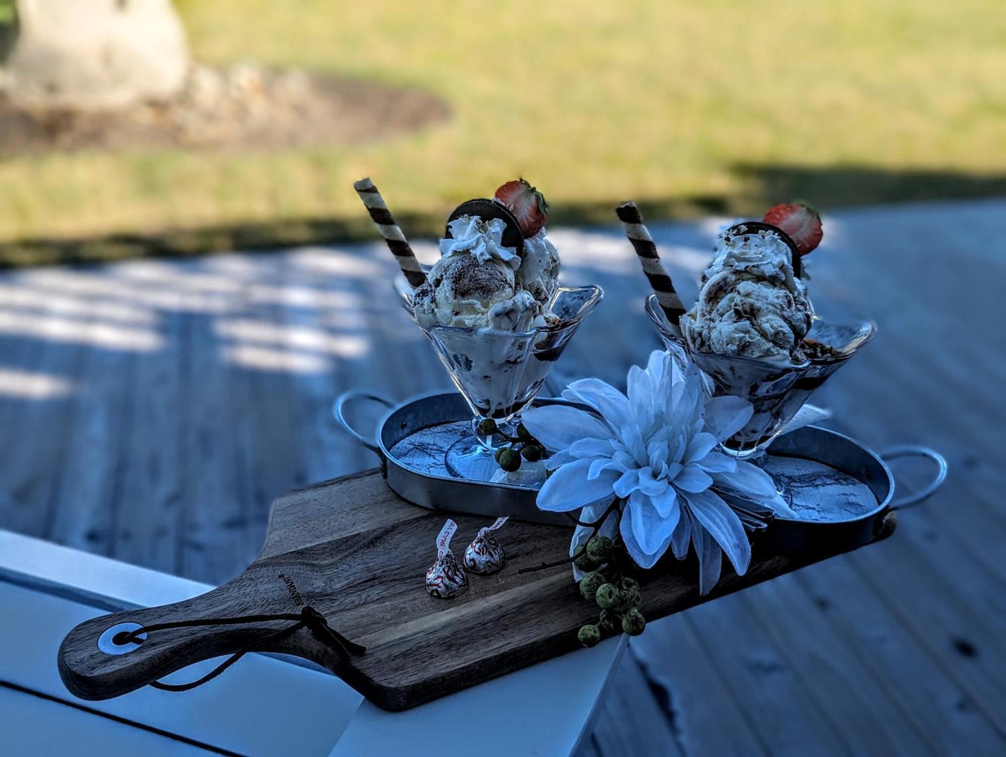 Autumn Lane B&B, Farmhouse Elegance & Stunning Lakeviews West Kelowna Eksteriør billede